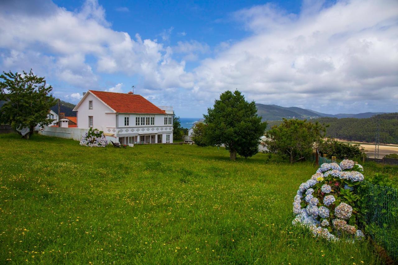 Beachfront Surf & Holiday House, Charming & Quiet Valdoviño Esterno foto
