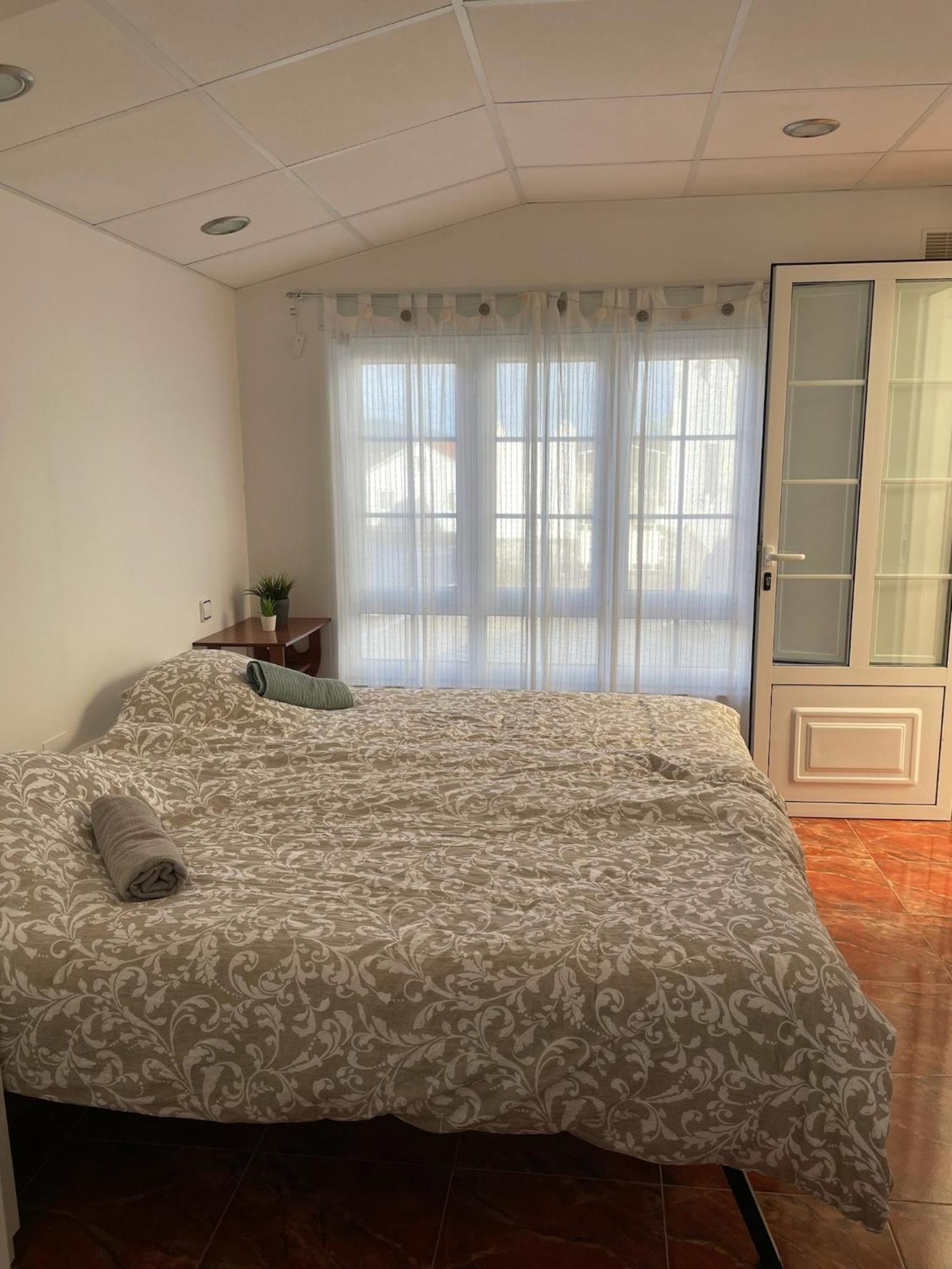 Beachfront Surf & Holiday House, Charming & Quiet Valdoviño Esterno foto